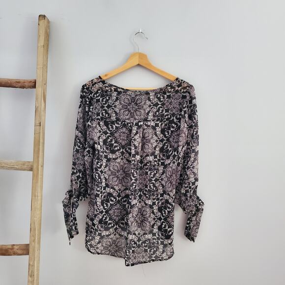 Bobeau Black & White Sheer Floral Pullover Top Size M - Picture 2 of 7